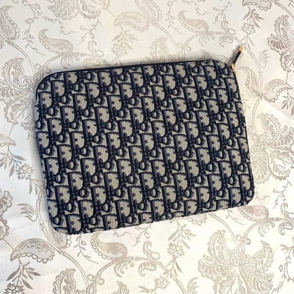 Dior Oblique Jacquard Pouch - Picture 8 of 14